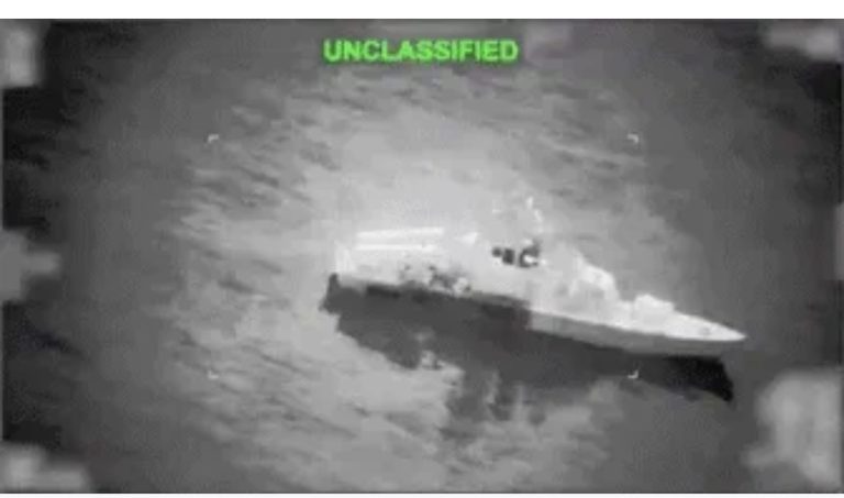 हॉर्मुज के आस-पास संकट गहराया: अमेरिका ने तबाह किए ईरान के 16 माइन बिछाने वाले जहाज, ट्रंप ने चेतावनी भी दी