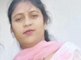 कोरबा: सड़क हादसे में माँ की मौत, पिता गंभीर,बेटियां बचीं; ईद मनाकर लौट रहा था परिवार