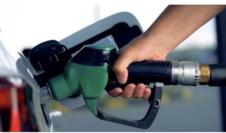ऊर्जा संकट के बीच सरकार का बड़ा फैसला, पेट्रोल-डीजल पर एक्साइज ड्यूटी घटाई; जानिए अब कितनी हुई