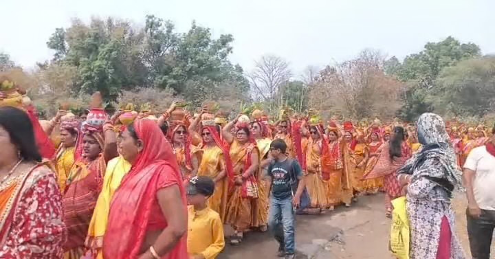 कोरबा:  इक्कीस हजार मातृशक्ति की भव्य कलश यात्रा निकाली गई, कल से होगी पंडित धीरेन्द्र कृष्ण शास्त्री महाराज की दिव्य हनुमंत कथा