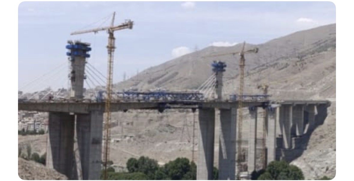 US ने ईरान के सबसे उंचे पुल को हवाई हमले में किया तबाह, तेहरान का करज से संपर्क टूटा