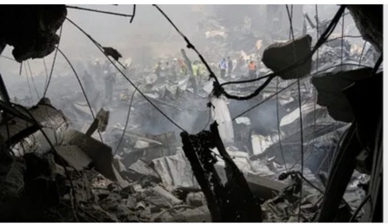 इस्राइल ने लेबनान में किए ताबड़तोड़ हमले, 254 लोगों की मौत; जवाब में ईरान ने बंद किया होर्मुज