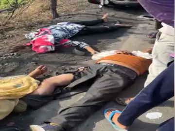 रायगढ़: ट्रेलर ने बाइक को मारी टक्कर, पति-पत्नी की मौत; युवती गंभीर रूप से घायल