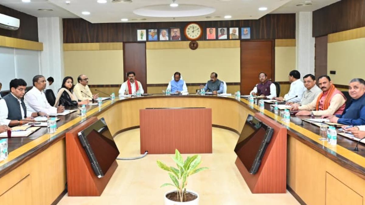 छत्तीसगढ़: UCC ड्राफ्ट के लिए बनेगी समिति, महिलाओं को जमीन रजिस्ट्री में 50% छूट, सैनिकों को भी राहत समेत कैबिनेट की बैठक में लिए गए कई महत्वपूर्ण फैसले