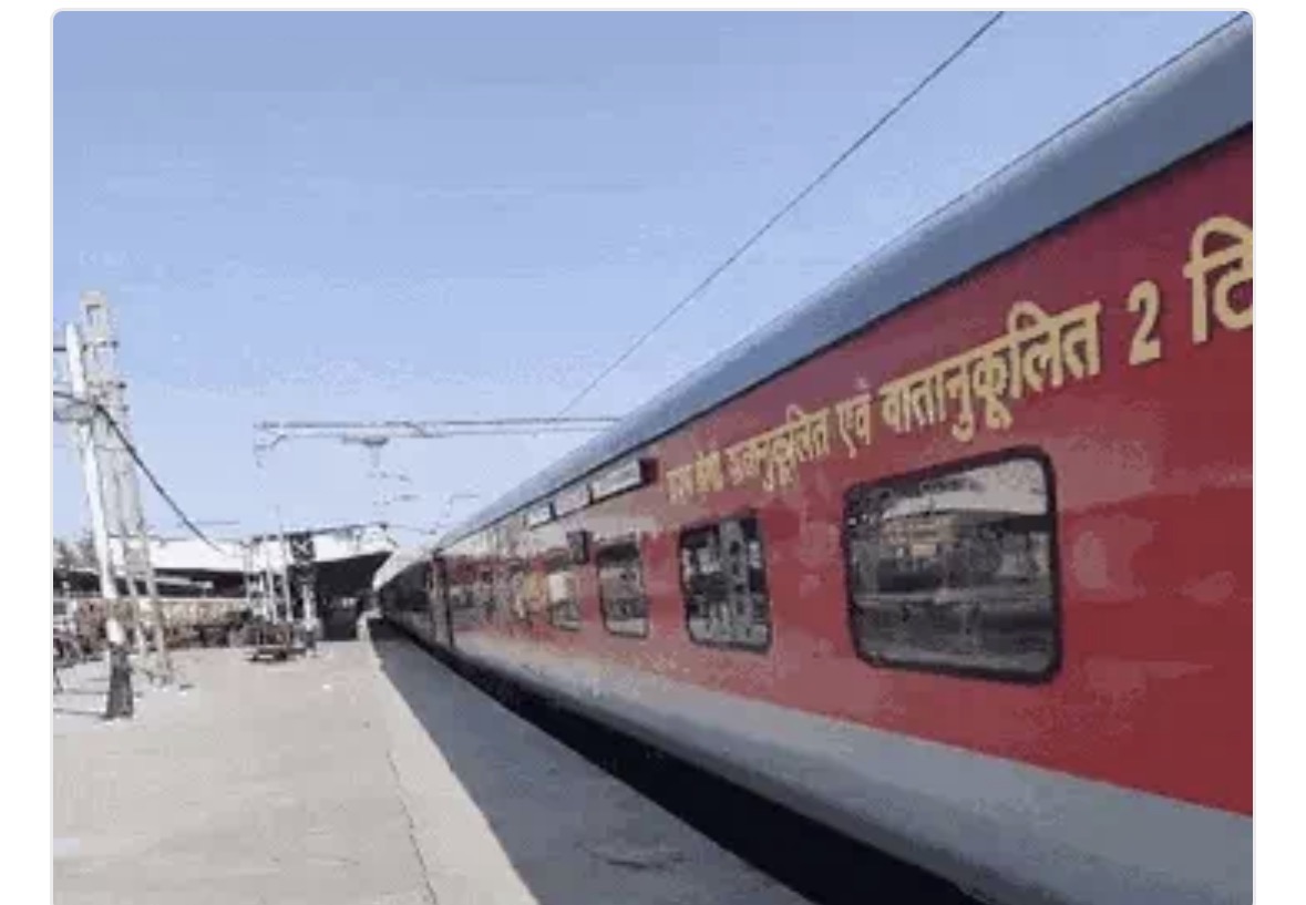 बंगाल चुनाव: बिलासपुर जोन से चलेंगी 16 स्पेशल ट्रेनें, रद्द ट्रेनें हुईं बहाल; अचानक राइट टाइम चलने लगीं गाड़ियां