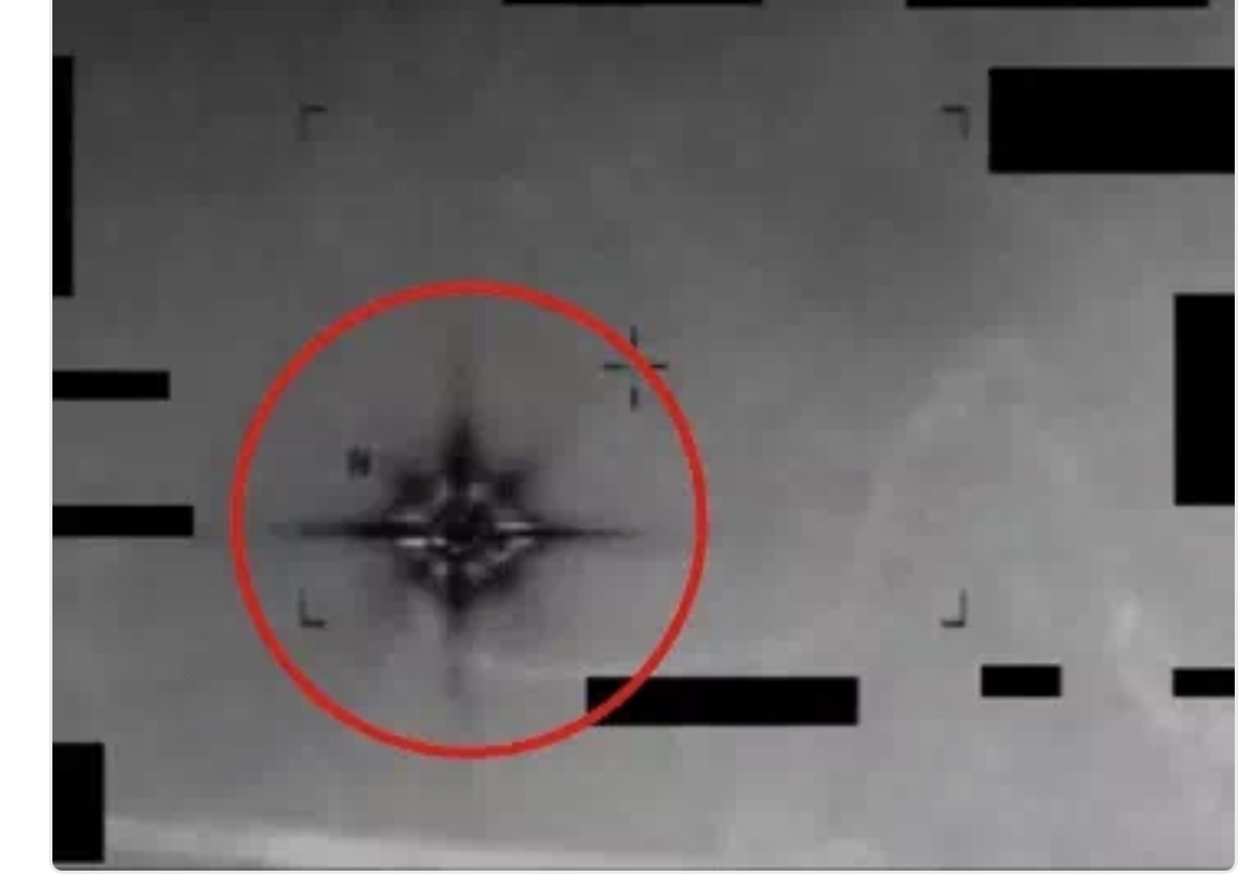 अमेरिका ने UFO से जुड़ी पहली फाइलें जारी कीं, चांद पर रहस्यमयी वस्तुएं दिखने का दावा, अंतरिक्ष यात्री बोले- बाहर आतिशबाजी जैसा नजारा