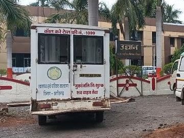 कोरबा: तीन सड़क हादसों में दो की मौत,पांच घायल; कहीं बाइक ने मारी टक्कर, तो कहीं तेज रफ़्तार कार ने स्कूटी को ठोका