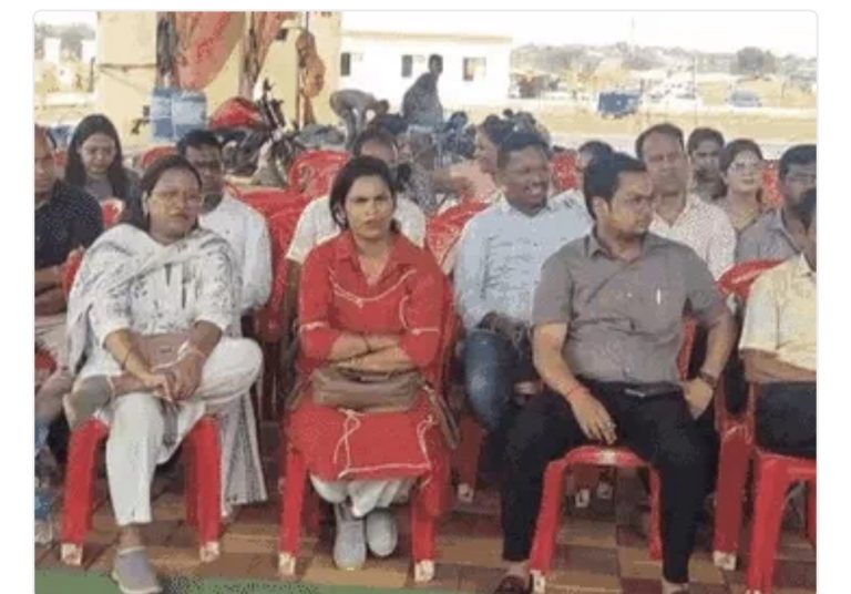 छत्तीसगढ़: तहसीलदारों की हड़ताल खत्म, सरकार से सकारात्मक चर्चा के बाद लिया फैसला, कल से लौटेंगे काम पर