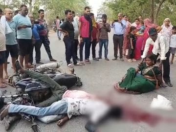 सक्ती: सड़क हादसे में मामा-भांजे की मौत, ईंट से भरे ट्रैक्टर से भिड़ी बाइक, महिला गंभीर घायल; पुलिस जांच में जुटी