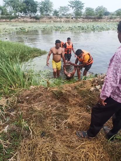 कोरबा: तालाब की सफाई के दौरान जलकुंभी में फंसकर 50 वर्षीय शख्स की मौत; सुरक्षा इंतजामों की अनदेखी भारी पड़ी