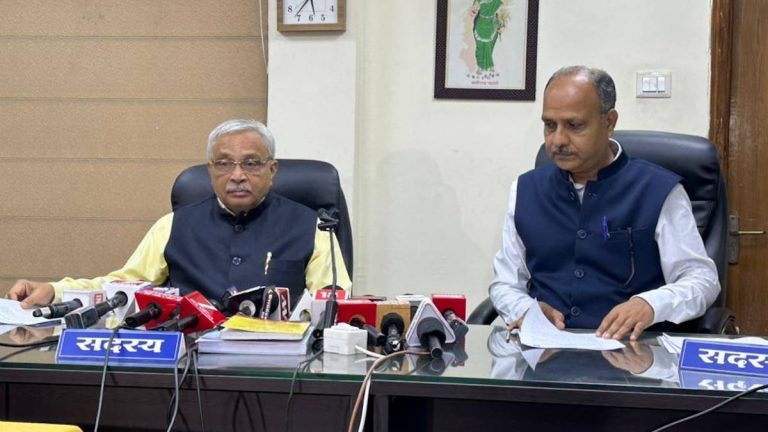 छत्तीसगढ़: नई विद्युत दरों की घोषणा, घरेलू के लिए 30 से 50 पैसे, तो गैर घरेलू विद्युत उपभोक्ताओं के लिए 20 से 40 पैसे की हुई बढ़ोतरी