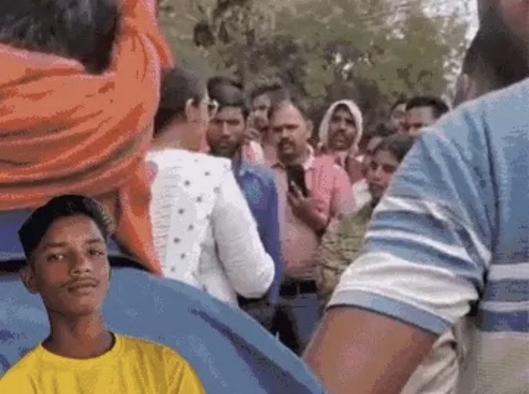 बिलासपुर: 11 केवी बिजली लाइन का तार टूटकर घरेलू सर्विस लाइन पर गिरा, करंट से छात्र की मौत; गुस्साए लोगों ने बिजली दफ्तर घेरा