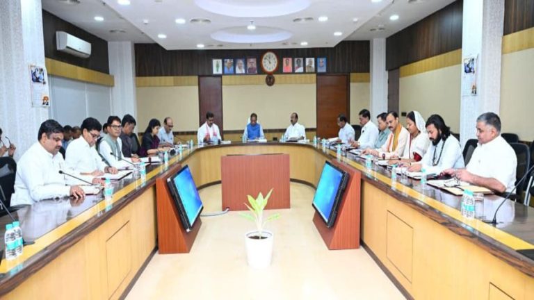 साय कैबिनेट की अहम बैठक शुरू, मानसून सत्र, खरीफ सीजन और ट्रांसफर पॉलिसी पर हो सकती है चर्चा