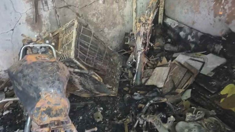 रायगढ़: एसी ब्लास्ट के बाद घर में लगी भीषण आग, पिता की मौत; बेटे की हालत गंभीर