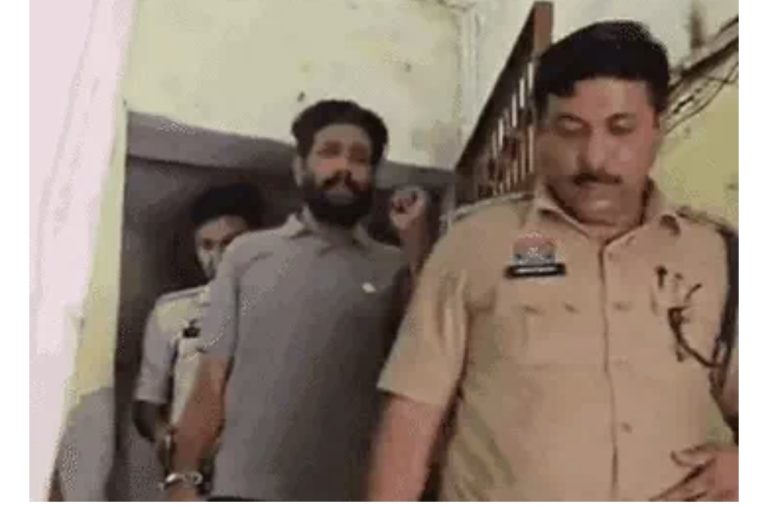 रायगढ़: बेटे को देशविरोधी बातें सिखाने वाला पिता गिरफ्तार, पत्नी पर कलमा पढ़ने बनाता था दबाव; पुलिस ने लगवाए हिंदुस्तान-जिंदाबाद और पाकिस्तान-मुर्दाबाद के नारे