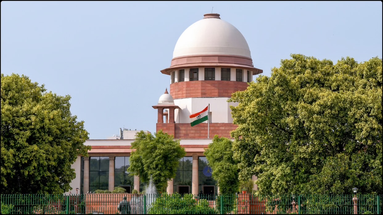 राम मंदिर चढ़ावा चोरी मामले में सुप्रीम कोर्ट ने मांगी स्टेटस रिपोर्ट, इन्हें जारी किया नोटिस