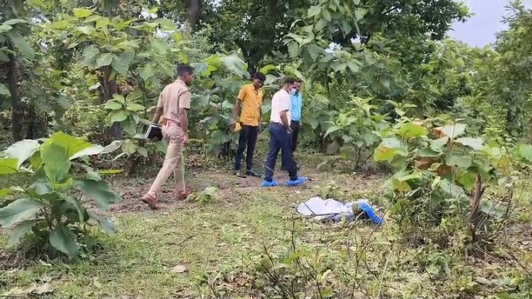 कोरबा: महिला की अधजली लाश मिली; पूर्व प्रेमी व साथी ने हत्या कर पेट्रोल डालकर जलाया