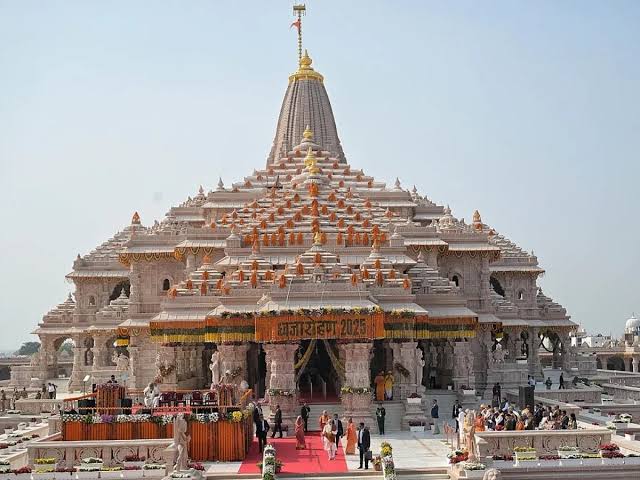 राम मंदिर चढ़ावा चोरी: SIT की रिपोर्ट सौंपने के बाद अब कार्रवाई की तैयारी, चंपत राय-अनिल मिश्रा बेदाग़