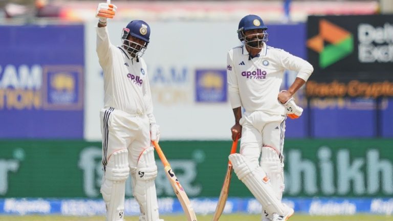 ऋषभ पंत ने टेस्ट में जड़ा सबसे तेज छक्कों का शतक, दिग्गज खिलाड़ी को पछाड़ रचा इतिहास