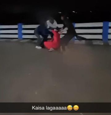 बिलासपुर: लड़कियों के दो गुटों के बीच मारपीट, एक लड़की ने अपने इंस्टाग्राम अकाउंट पर मारपीट का स्टेटस लगाया और लिखा – ‘कैसा लगा?’