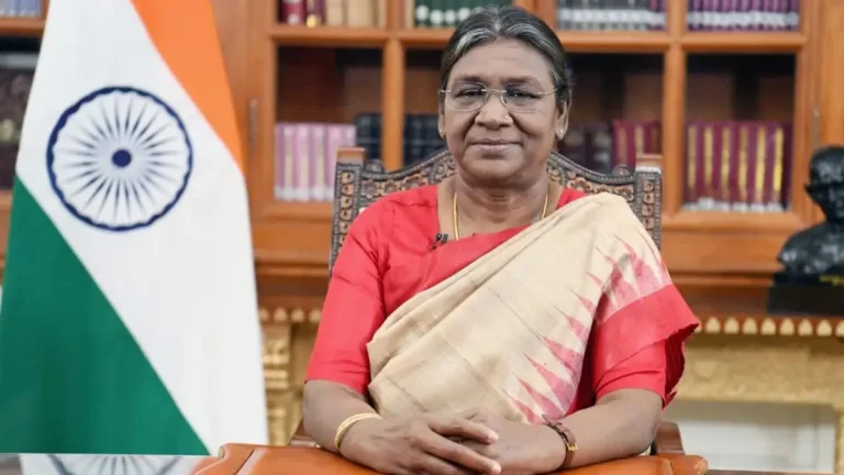 राष्ट्रपति मुर्मू आज दंतेश्वरी मंदिर में करेंगी पूजा, मुरिया दरबार में होंगी शामिल; लालबाग मैदान में करेंगी आमसभा को संबोधित