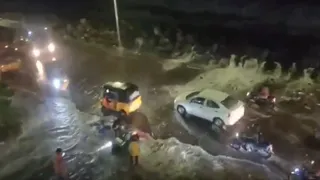 आंध्रप्रदेश से टकराया तूफान अर्नब, हवा की  रफ्तार 135किमी/ घंटा, 50 ट्रेनें-21 फ्लाइट्स कैंसिल, स्कूल-कॉलेज बंद, बिजली गुल; आंध्र- ओडिशा में तेज बारिश