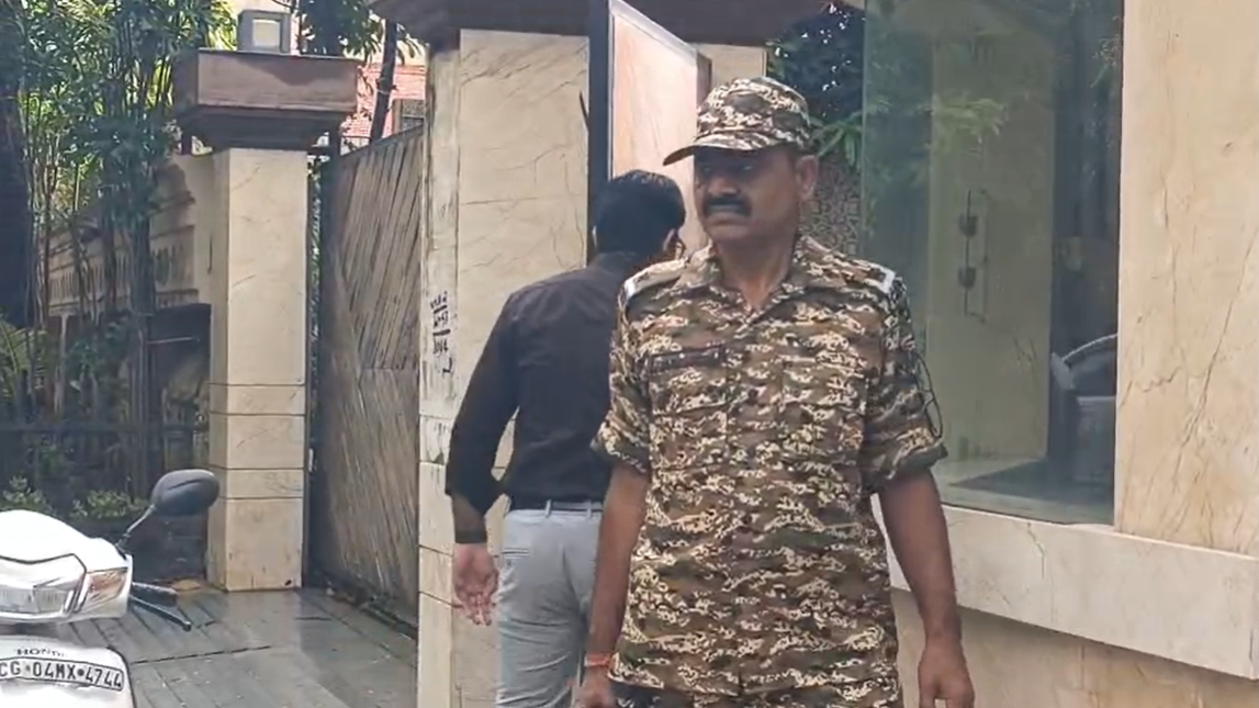 छत्तीसगढ़: राजधानी में 3 से 4 जगहों पर ED की दबिश, शराब घोटाला मामले में अनवर ढेबर के घर भी पहुंची टीम